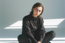 松尾太陽が猫と触れ合う「ハルの花」ティザー映像公開