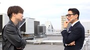 「永遠の仮眠」表紙撮影時の岩田剛典と松尾潔。