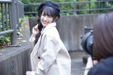 菅田愛貴オリジナルフォトブックの撮影風景。