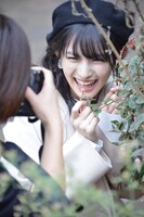 菅田愛貴オリジナルフォトブックの撮影風景。