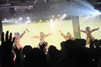 サンダルテレフォン「『エス・ティー』vol.4」の様子。