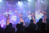 サンダルテレフォン「『エス・ティー』vol.4」の様子。