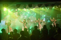 サンダルテレフォン「『エス・ティー』vol.4」の様子。