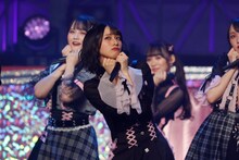 佐々木舞香（中央）（写真提供：代々木アニメーション学院）