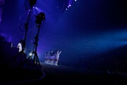 =LOVE「WINTER TOUR『You all are "My ideal"』」東京・日本武道館公演の様子。（写真提供：代々木アニメーション学院）
