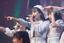 諸橋沙夏（中央）（写真提供：代々木アニメーション学院）