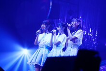 左から佐竹のん乃、齊藤なぎさ、瀧脇笙古。（写真提供：代々木アニメーション学院）