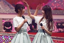 左から佐竹のん乃、大谷映美里。（写真提供：代々木アニメーション学院）