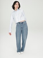 「Levi's RED」のコレクションを着用したのっち。