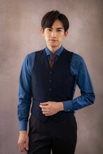 青年バーテンダー・雨宮涼一朗を演じる町田啓太 。(c)「西荻窪 三ツ星洋酒堂」製作委員会・MBS