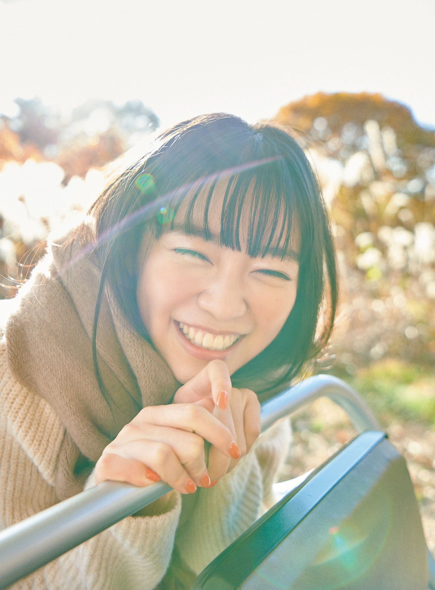 坂井仁香の1st写真集「First Love」より。（撮影：熊木優）