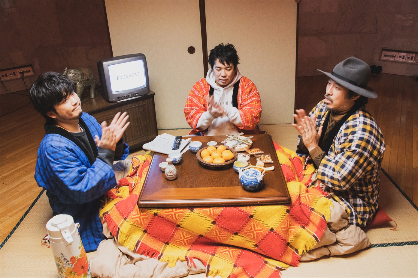 「冬はこれからだ！」ミュージックビデオより。