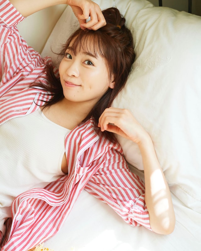 「斉藤朱夏 CALENDAR 2021.04-2022.03」イメージカット（Photo by Suguru Kumaki［io］）