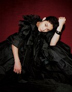 「装苑」3月号より磯村勇斗。（撮影：田中雅也［TRON］）