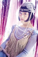 「装苑」3月号より高畑充希。（撮影：：蜷川実花）