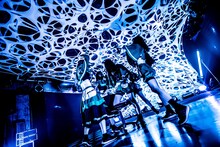 MIGMA SHELTER「flip side」の様子。（撮影：Masayo）