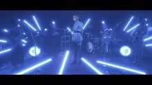 女王蜂「夜天」スタジオライブ映像より。