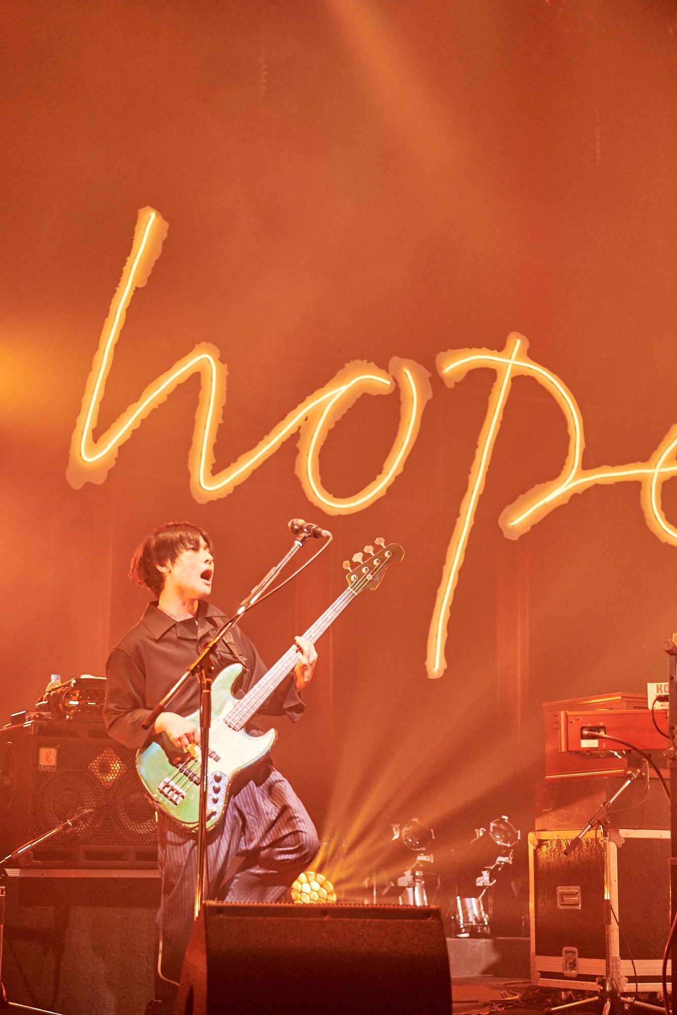 高野賢也（B, Cho）（撮影：酒井ダイスケ）