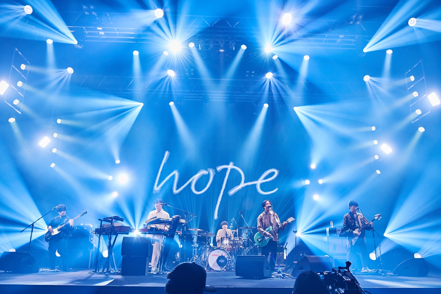 「マカロック振替配信ワンマン ～Zepp横浜から希望を込めて～」の様子。（撮影：酒井ダイスケ）