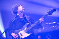 高野賢也（B, Cho）（撮影：酒井ダイスケ）