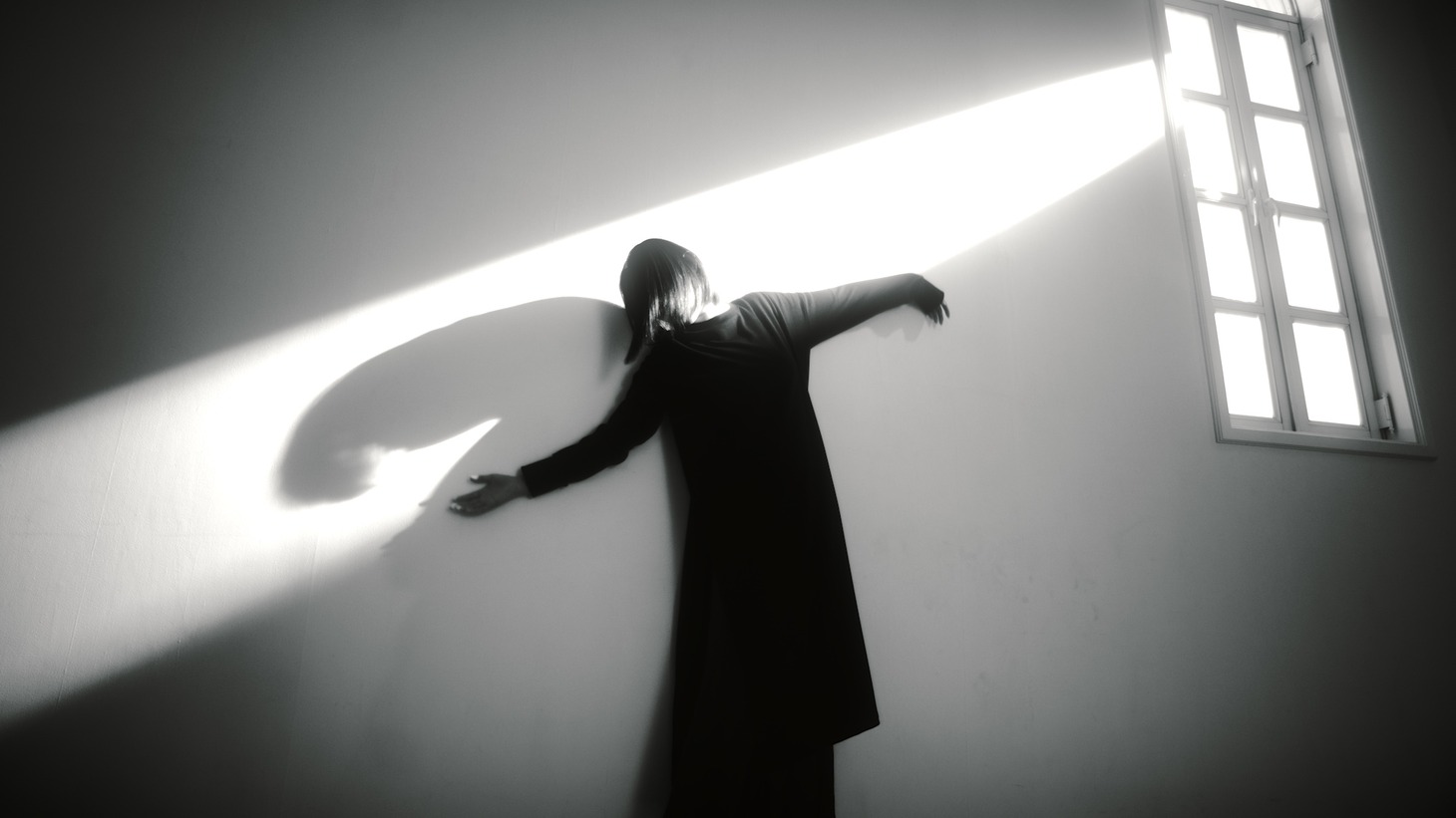 NELN「snow light」ミュージックビデオより。