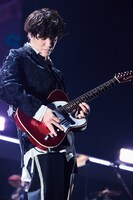 真田佑馬（G, Vo）（撮影：前田学）