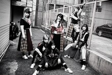 BiSH。写真手前がセントチヒロ・チッチ。
