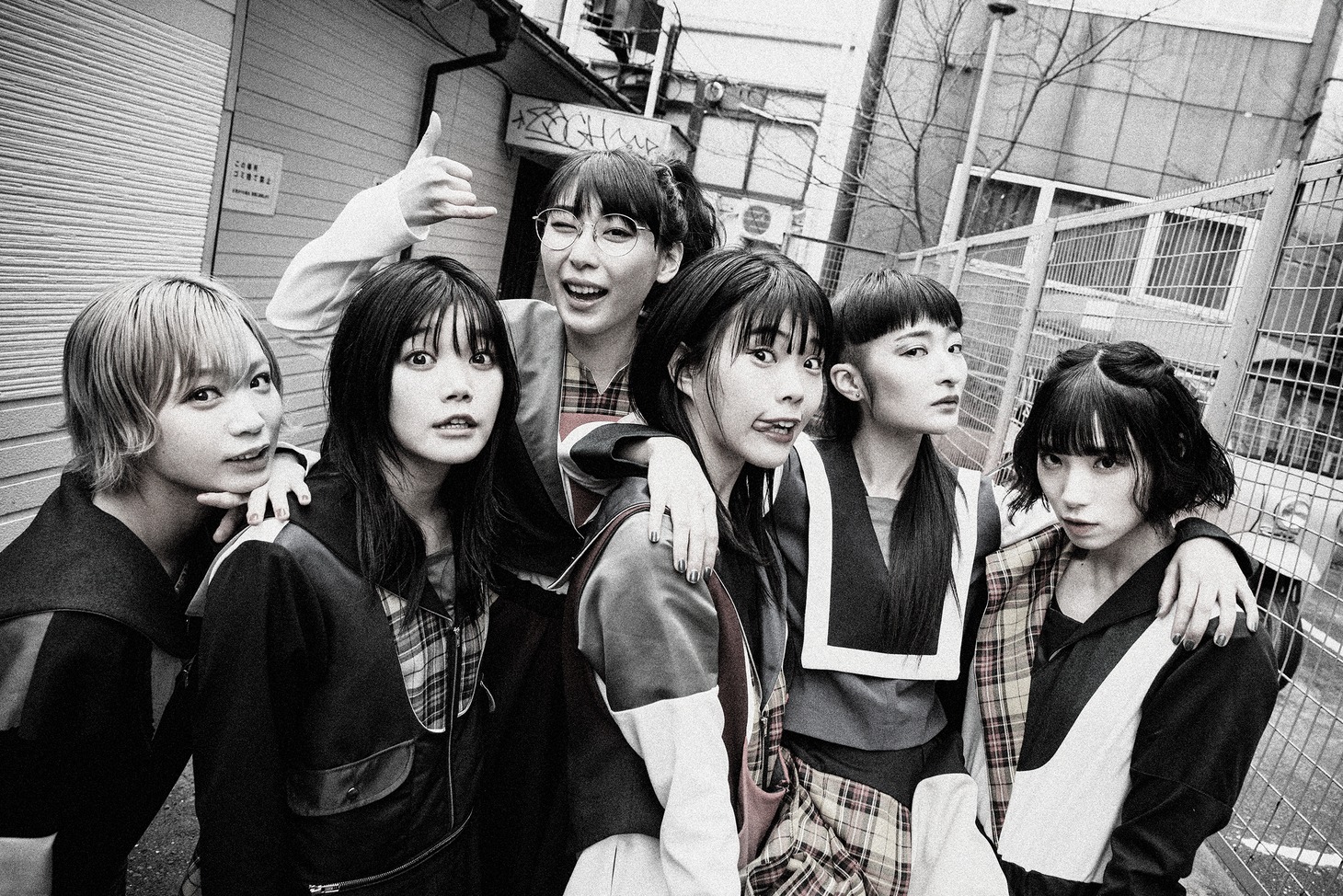 過去のBiSHアーティスト写真（2021年）。