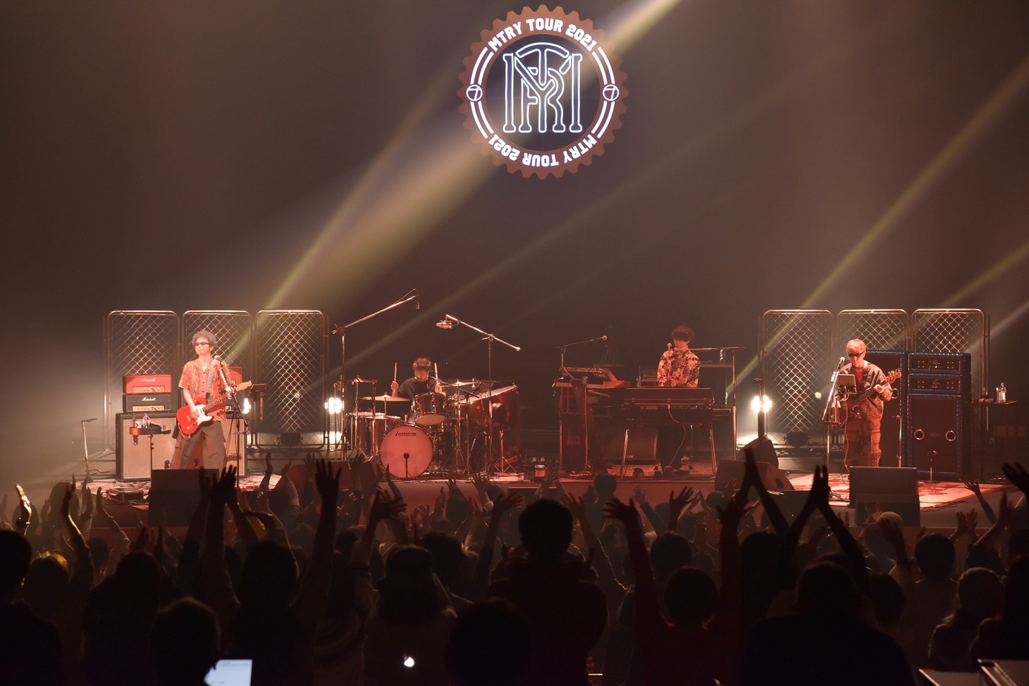 「MTRY TOUR 2021」初日公演の様子。（撮影：三浦憲治）