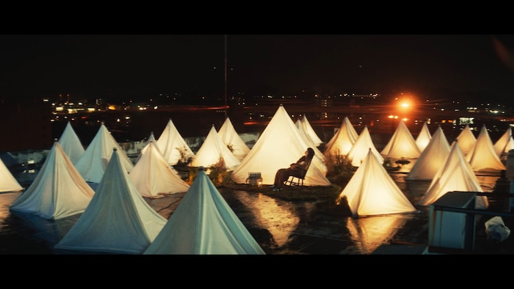 菅田将暉 冷たい空の下で飾らずに歌う 動画あり コメントあり 音楽ナタリー