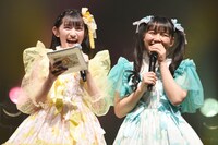 左から菅田愛貴、吉川ひより。