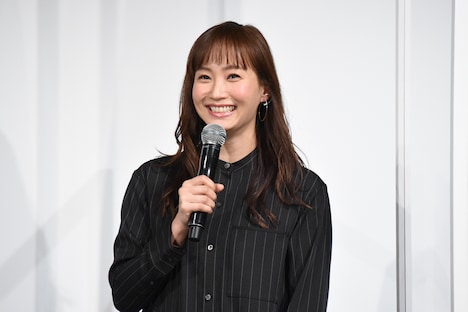 サプライズで登場した藤本美貴。