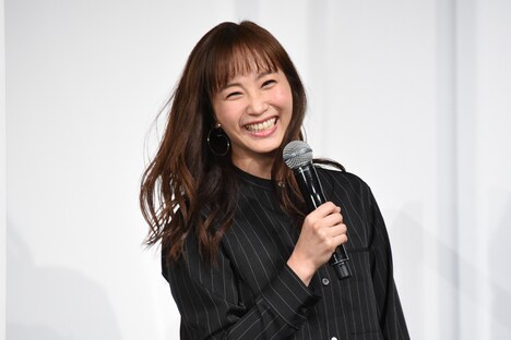 サプライズで登場した藤本美貴。