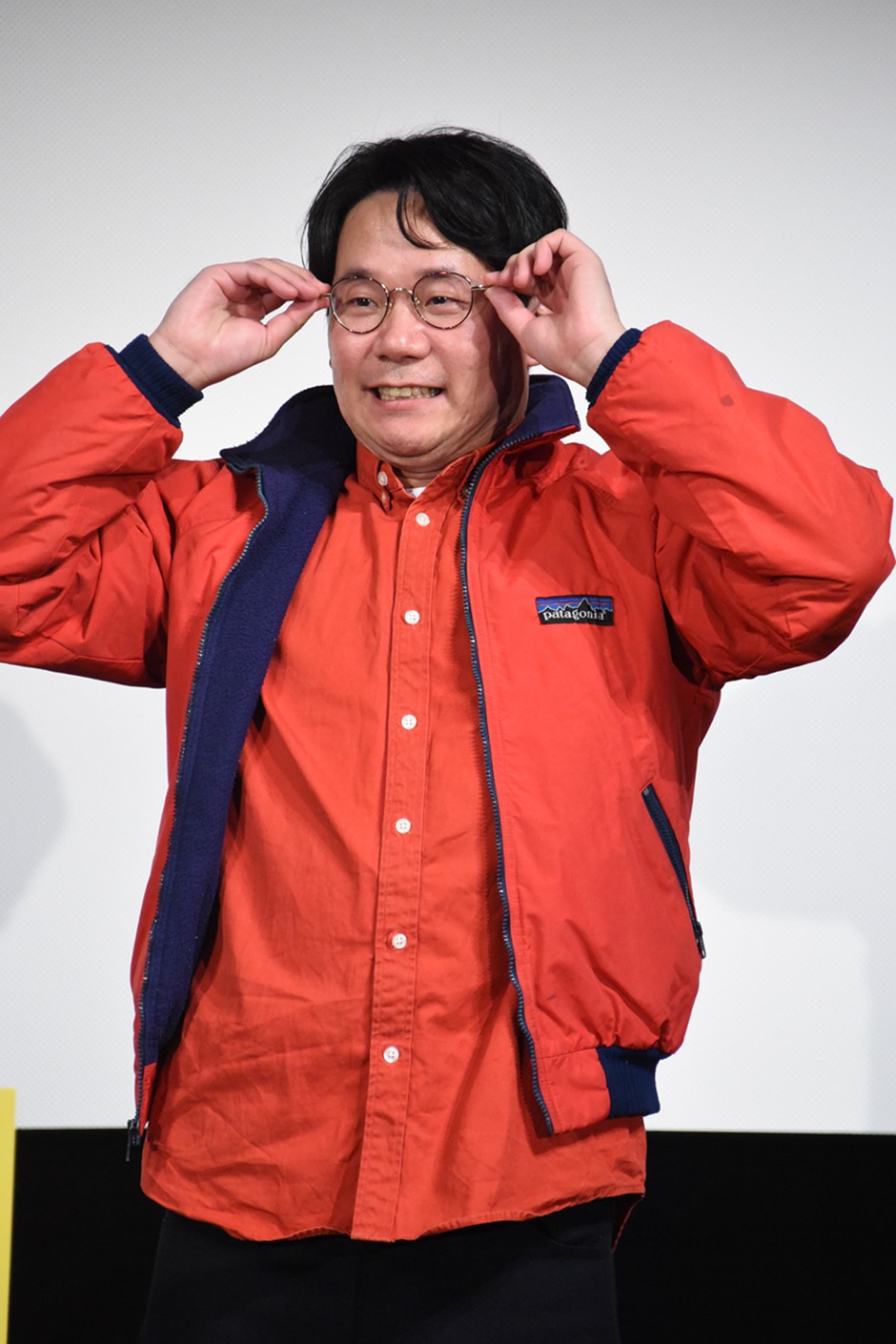 藤本美貴の登場に「メガネをかけてきてよかった」とつぶやく劔樹人。