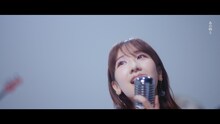 柏木由紀「CAN YOU WALK WITH ME??」ミュージックビデオより。