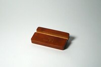 ズーカラデル「若者たち」完全生産限定盤に付属するオリジナルCDスタンド。