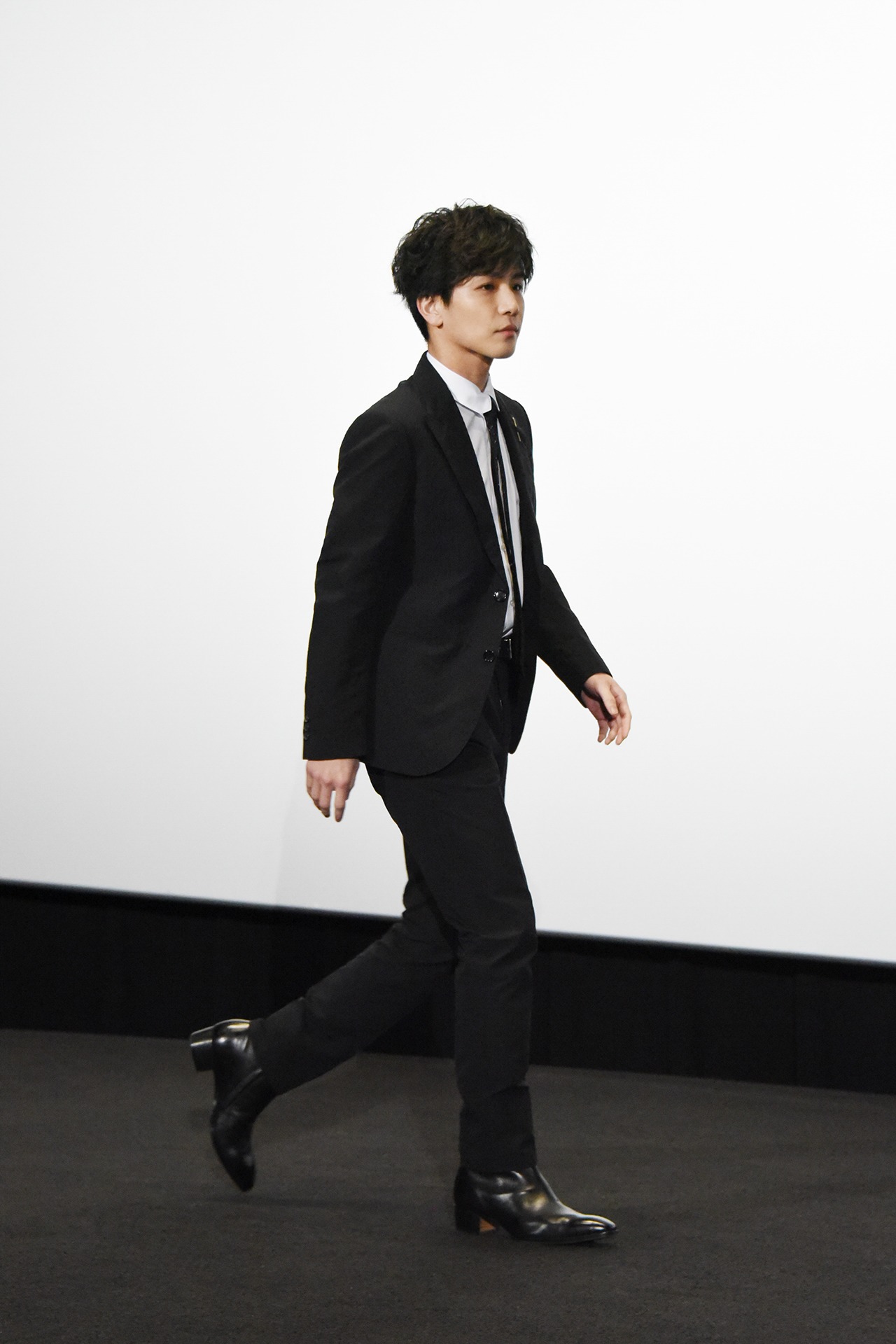 岩田剛典
