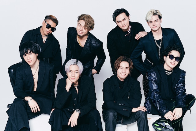 上段左からLIKIYA、武知海青、龍、与那嶺瑠唯、下段左より藤原樹、川村壱馬、神谷健太、山本彰吾。（撮影：曽我美芽）