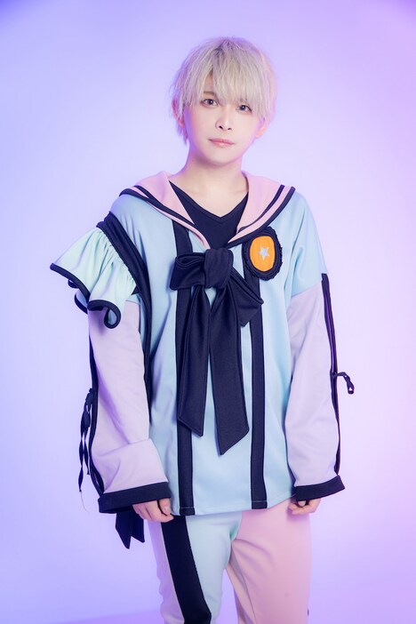 つきしまあやと