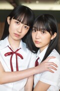 左からSUPER☆GiRLSの長尾しおり、阿部夢梨。