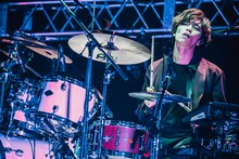 藤田亮介（Dr）（撮影：西槇太一）