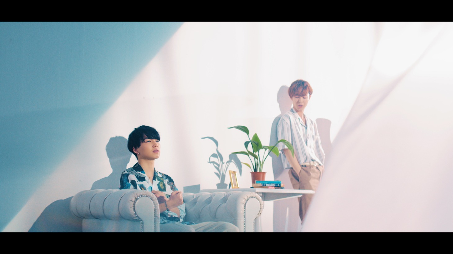 円神「Say Your Name」ミュージックビデオより。