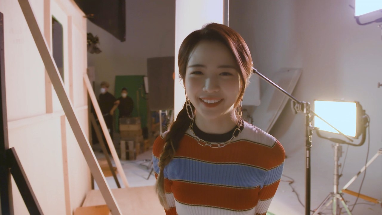 NiziUメイキング写真。