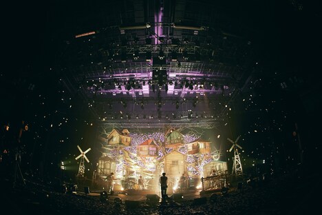 「sumika Live Tour 2020-2021 -Daily's Lamp-」の様子。（撮影：山川哲矢）