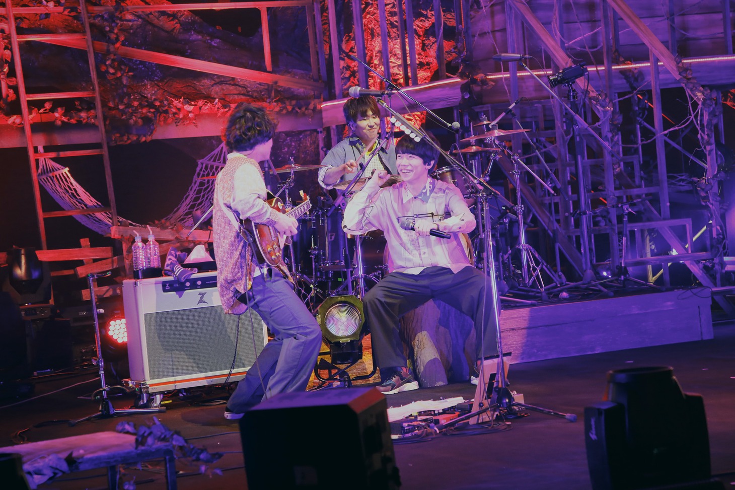 「sumika Live Tour 2020-2021 -Daily's Lamp-」の様子。（撮影：山川哲矢）