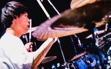 KOUHEI（04 Limited Sazabys）（撮影：ヤマダマサヒロ）