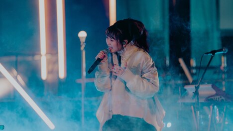 ikura（YOASOBI）（Photo by Kato Shumpei）