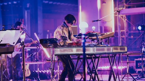 Ayase（YOASOBI）（Photo by Kato Shumpei）