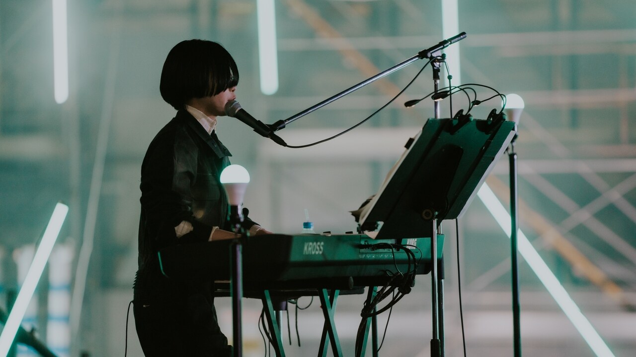 禊萩ざくろ（Key, Cho）（Photo by Kato Shumpei） - YOASOBI初