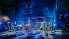 YOASOBI初ライブは新宿ミラノ座跡地から「明日も明後日も音楽があり続けますように」